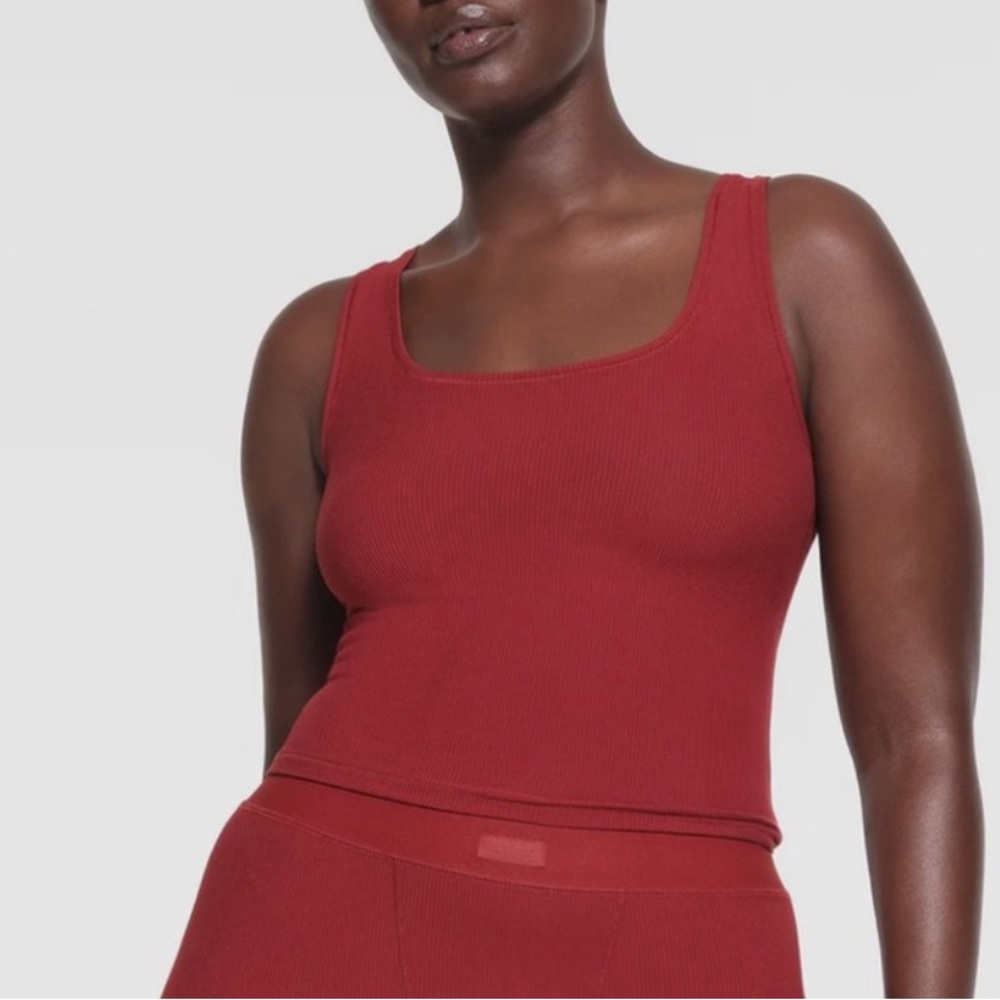 SKIMS SOFT LOUNGE RIB TANK